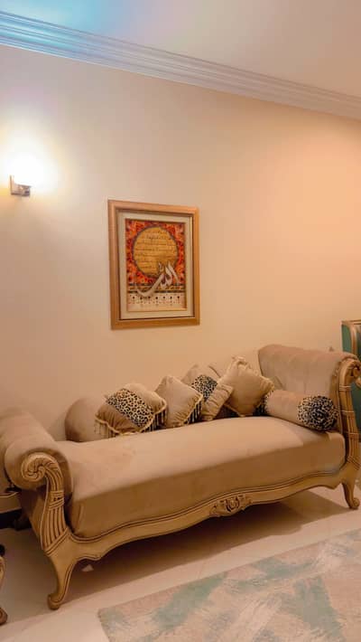 3 seater Sethi/Sofa available for sale in best price !