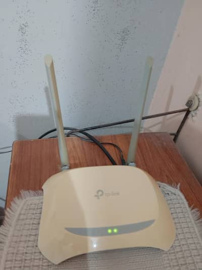 TP link 300mbps router with original adapter