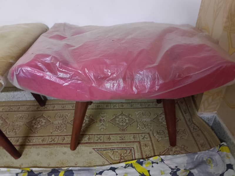 chairs / stools 1