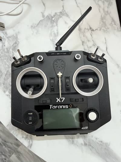 Frsky Taranis Q X7 with X8R Receiver