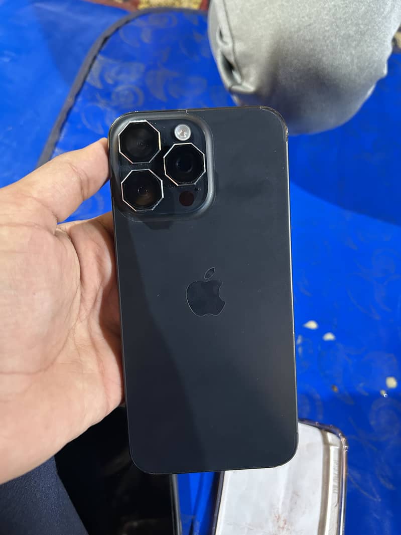 iphone 15 pro max 4