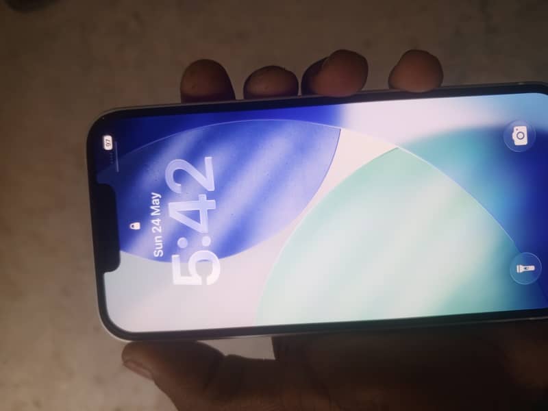 Apple iPhone 13 1