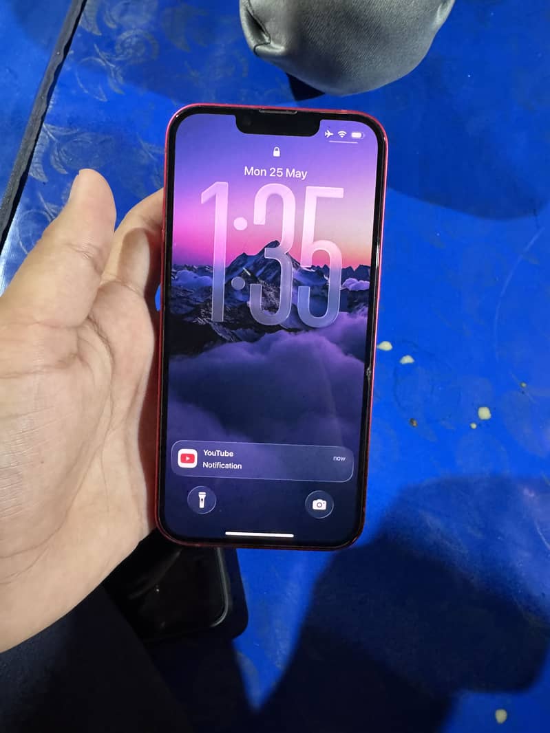 iphone 14 red 2