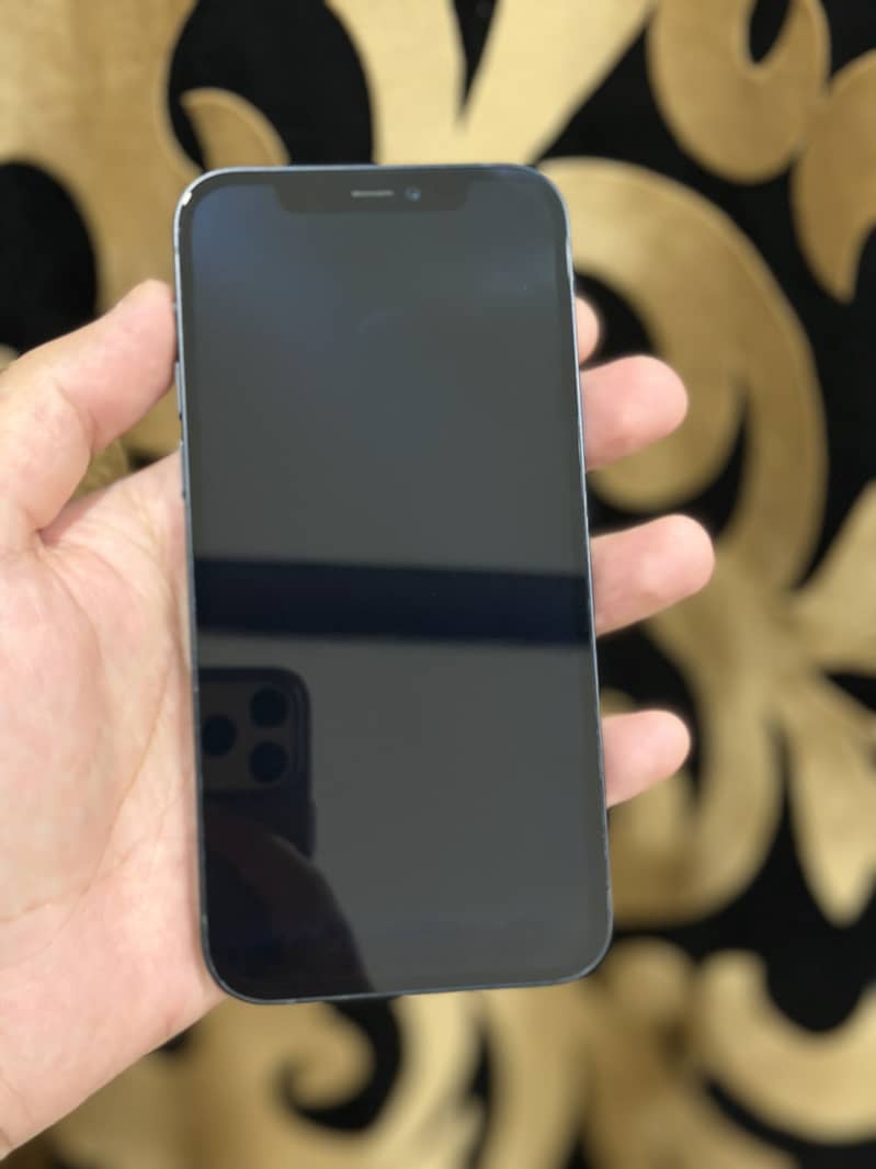 Iphone 12 4