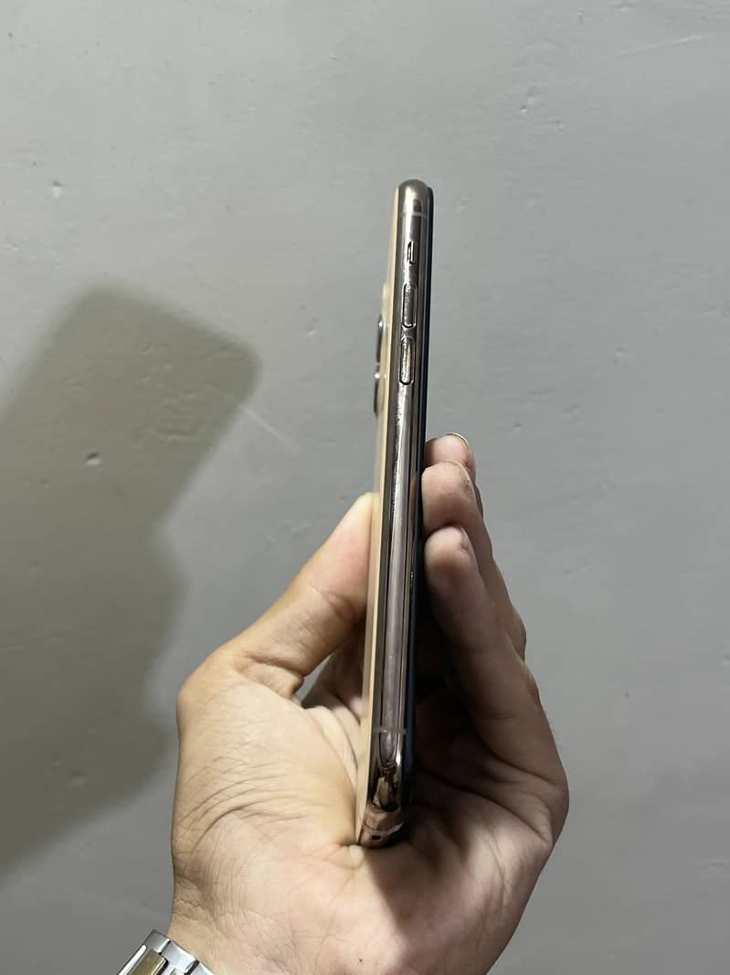 Iphone 11 pro 6