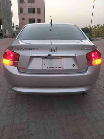 Honda City Aspire 1.5 Manual 2015