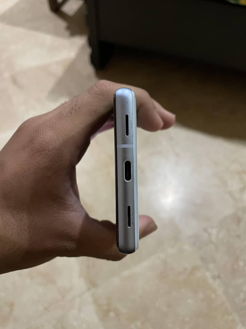 google pixel 7a 5