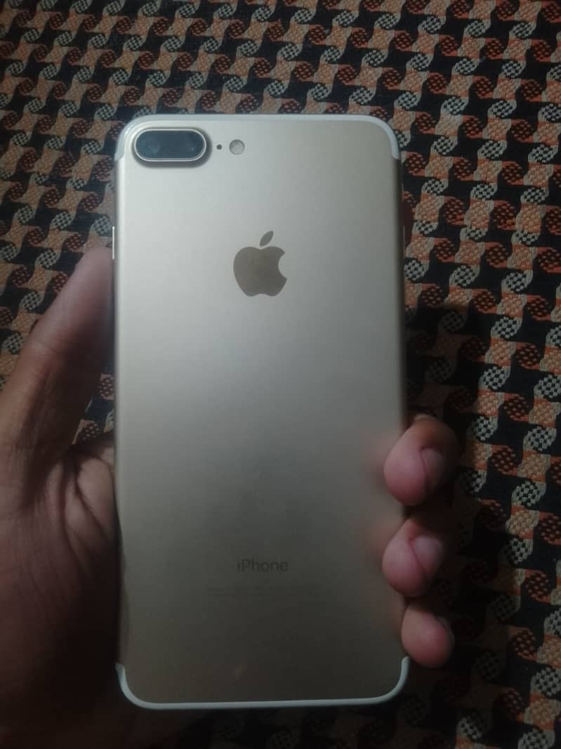 Apple iPhone 7 Plus 0