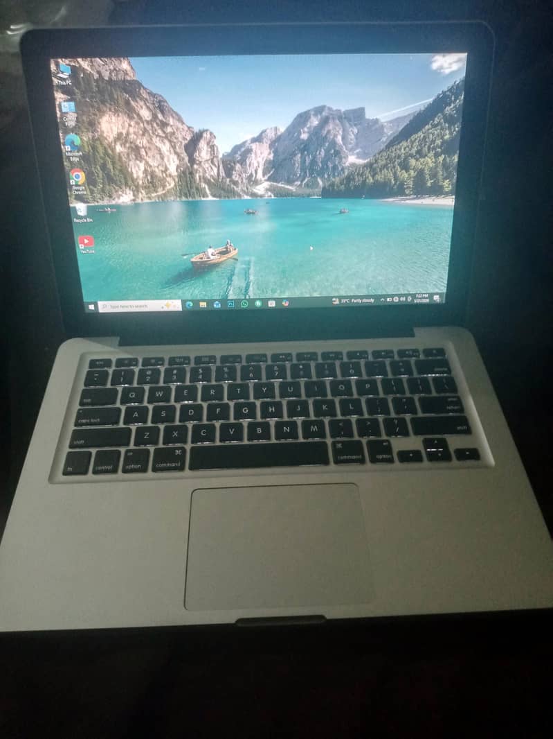 MacBook Pro 0