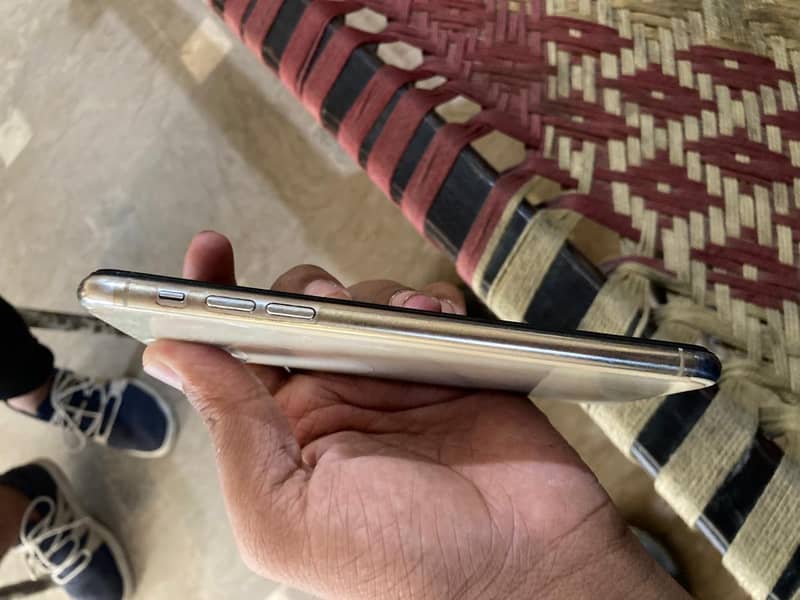 iphone 11 pro 2