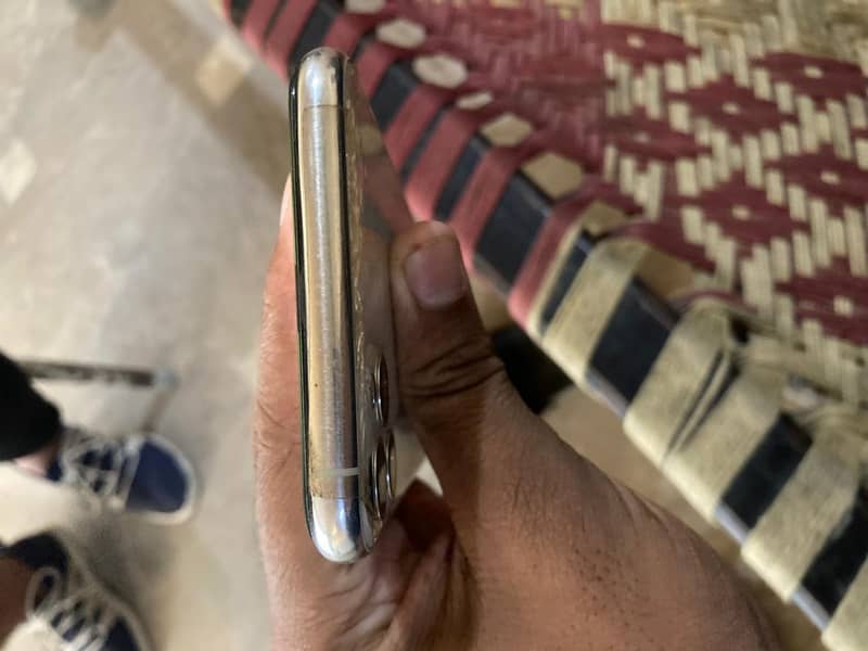 iphone 11 pro 3
