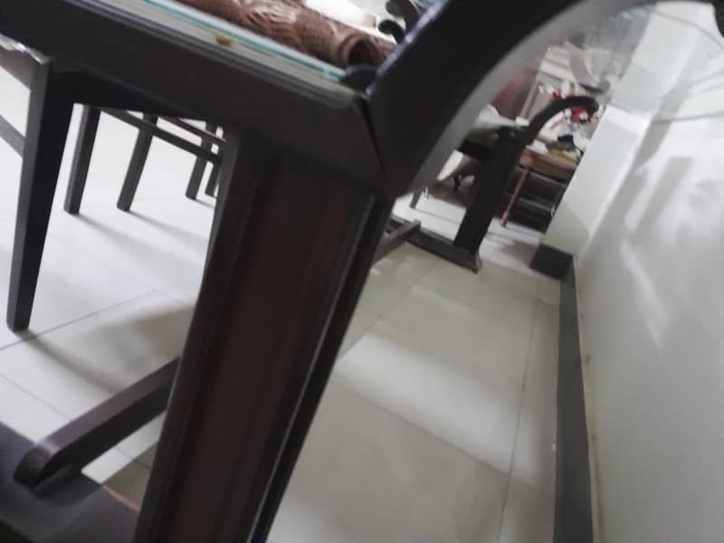 Dinning table 0