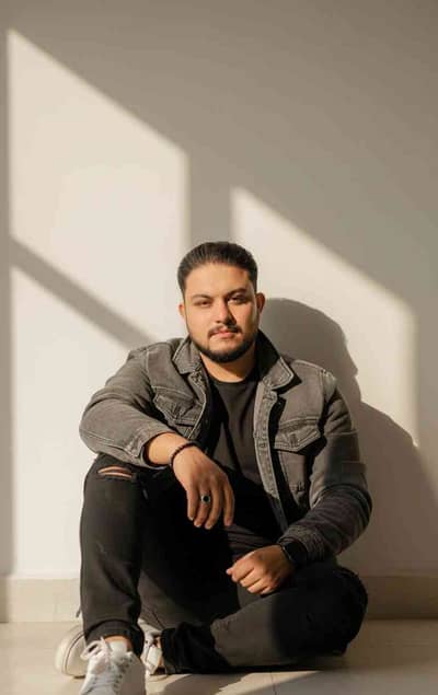 alizeeshan 