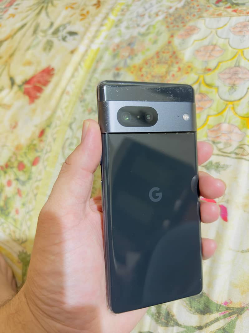 Google Pixel 7 4