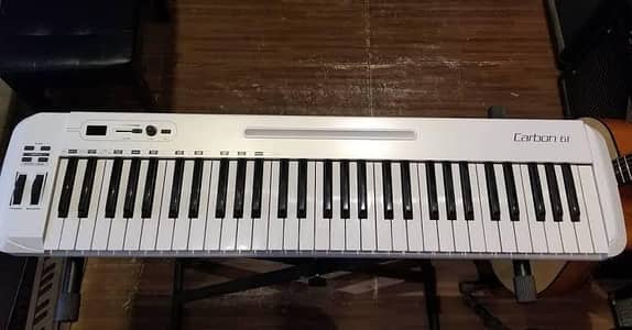 Samson Carbon 61  MIDI Keyboard