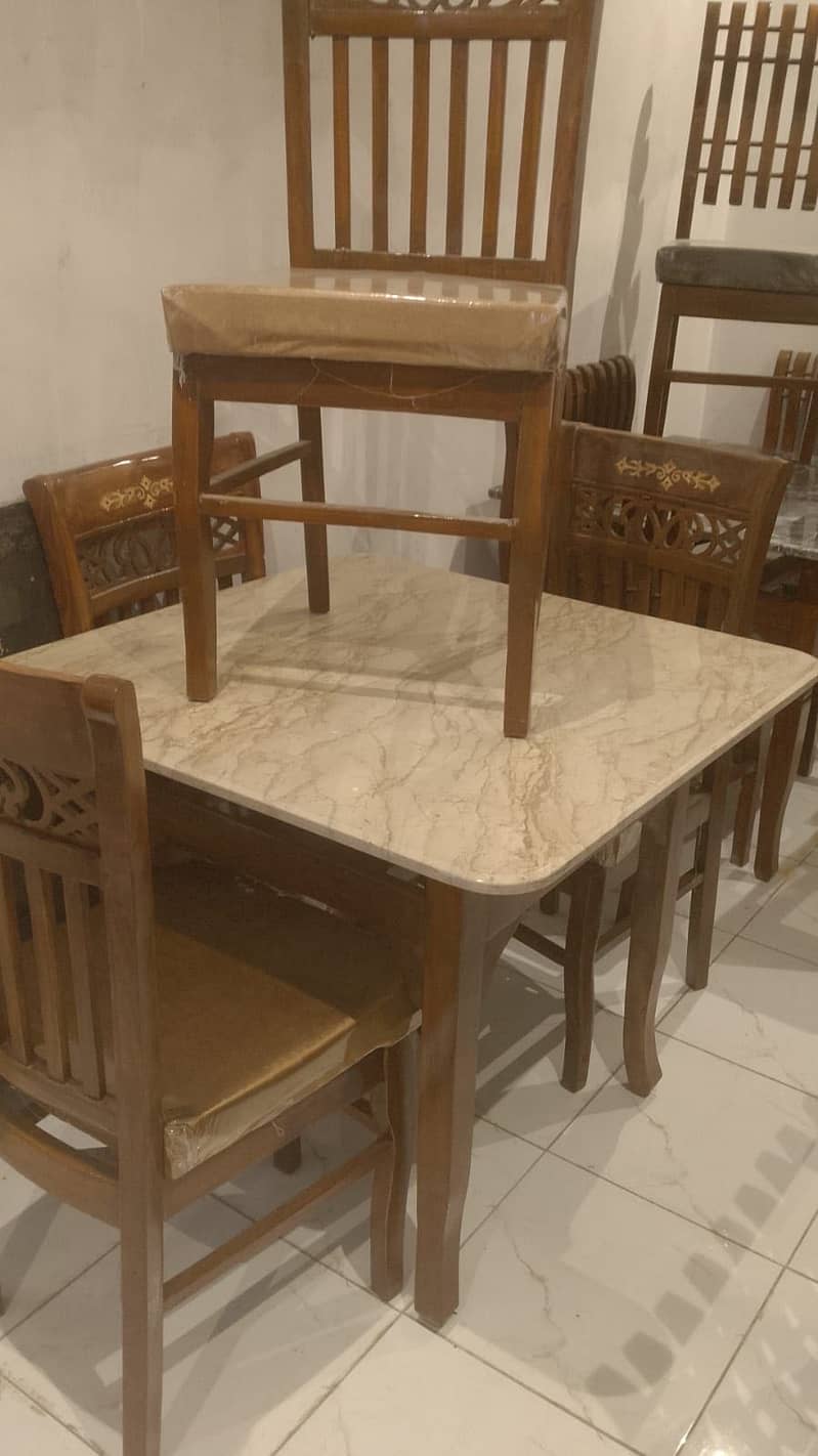 Dining table 0