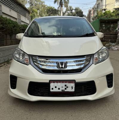 Honda Freed 2012 registered 2017 Hybrid 1.5cc