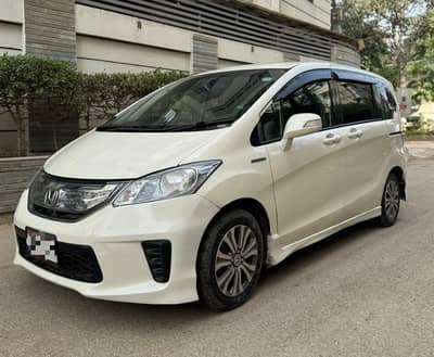 Honda Freed 2012 registered 2017 Hybrid 1.5cc