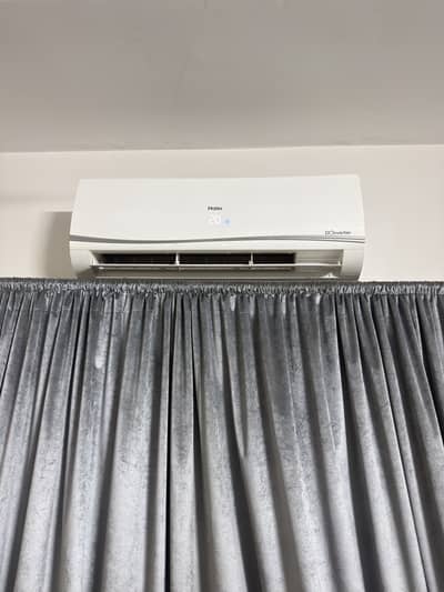 Haier 1.5 TON inverter very good condition