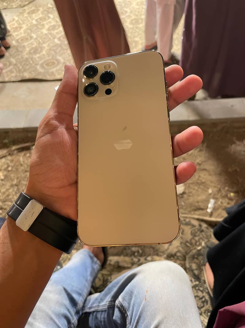 iphone 12 pro max 1