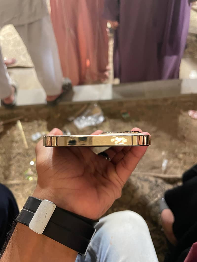 iphone 12 pro max 3