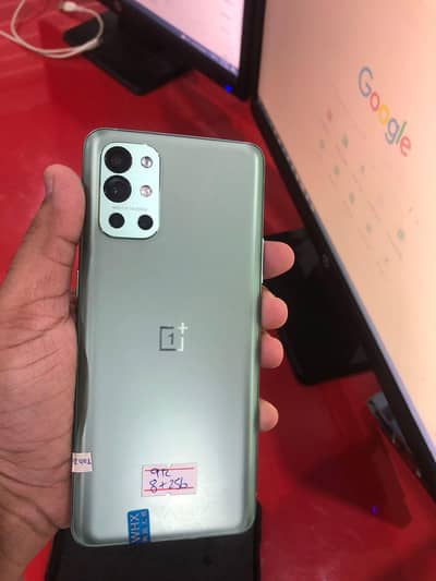 OnePlus 9R 5G (8GB RAM / 256GB Storage) — Excellent 10/10 Condition