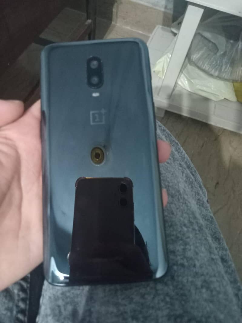 One Plus 6T dual sim approved 8/256 mint condition 1