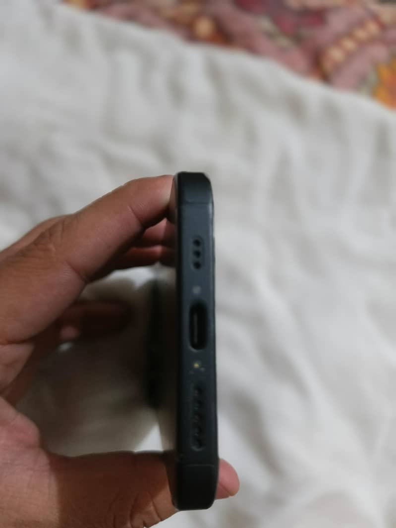 Apple iPhone 15 2