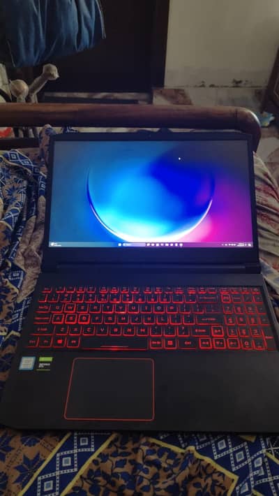 Acer Nitro 7 (i7, 16GB ram)