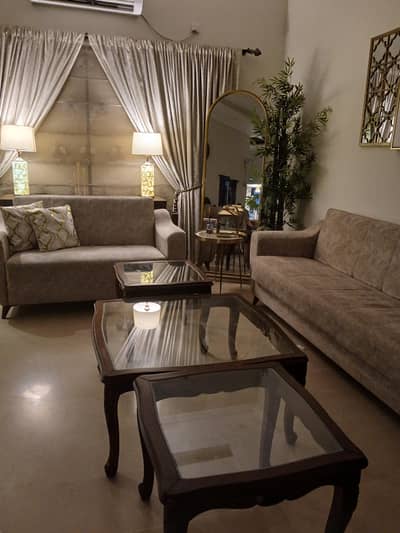 shisham wood table