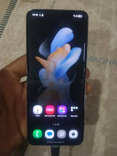 Samsung Mobile Z Flip 4