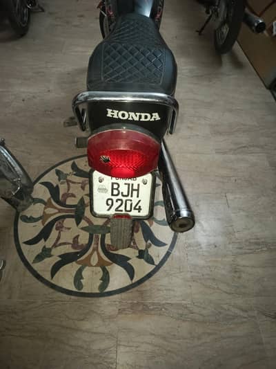 Honda 125 model 2002all okay h condition 10/9 h