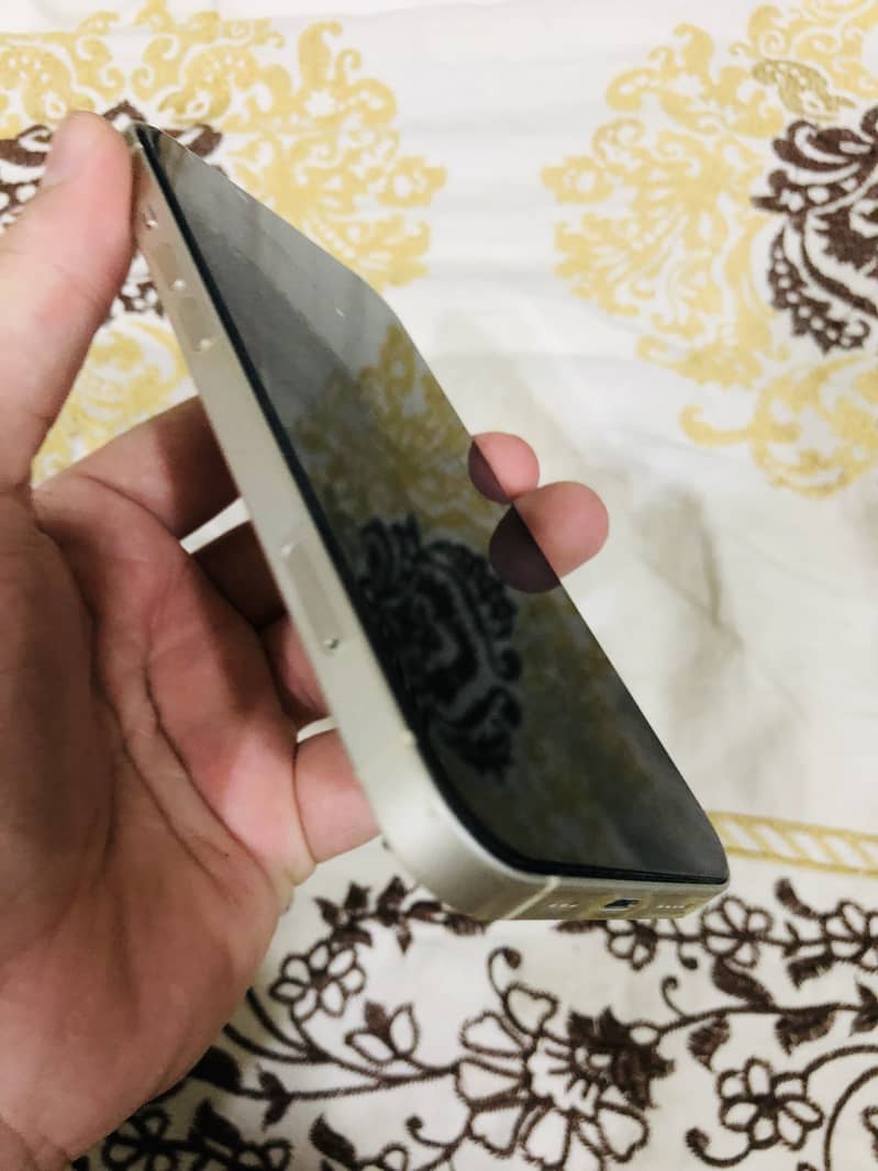 iPhone 13 2