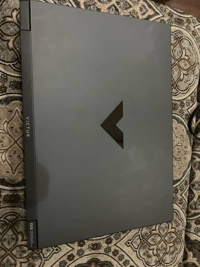 HP Victus