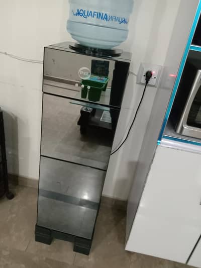 PEL Water dispenser