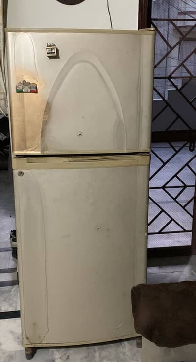 Dawlance full size fridge 10/10 cooling for urgent sale