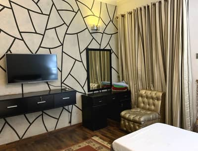 10 MARLA FURNISHED PORTION WITH BEAUTIFUL FURNITURE AVAILABLE FOR RENT