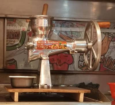 MUSAMI JUICE MACHINE MANUAL AND GAJAR COMMERCIAL JUICE MACHINE