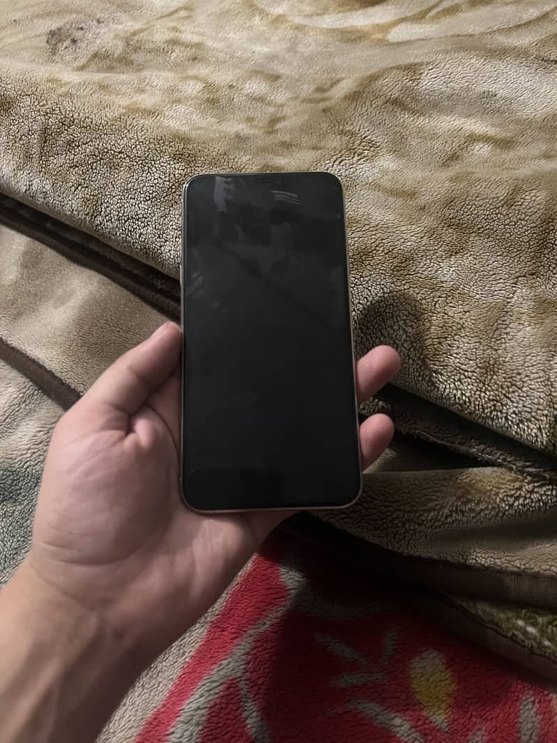 Iphone 11 pro max 6