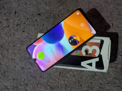 Samsung A31 4/128 with box and charger