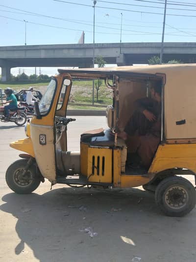 auto rickshaw