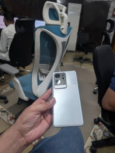 Realme GT 6 16/512  Non PTA 10/10 (Only phone)