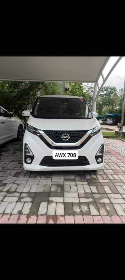 Nissan Dayz Highway Star Hybrid pro pilot