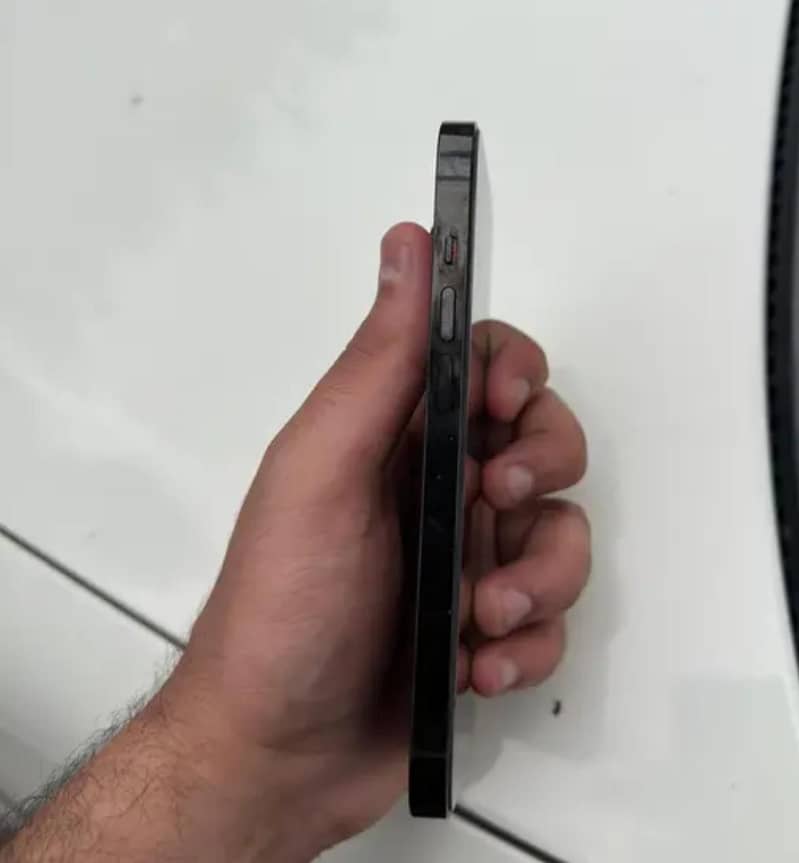 iPhone 14 pro 4