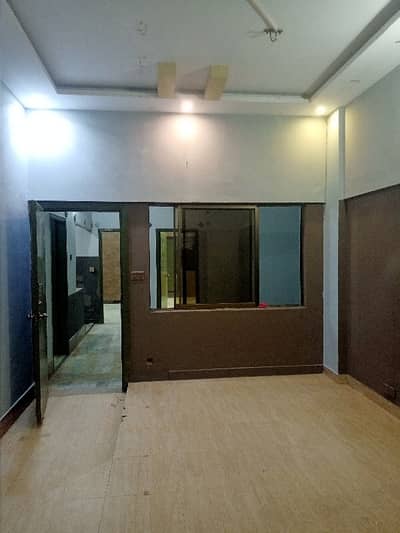 Spacious 3 Bed Drawing Lounge Prime Location Near PECHS & Imtiaz Express TV Station