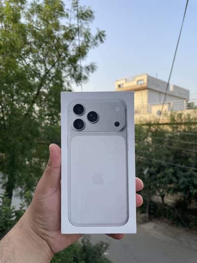 Apple iPhone 17 Pro Max sim lock silver