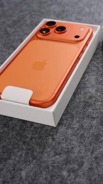 iPhone 17 pro , 512 gb. . physical Plus esim. . 110 sim time days