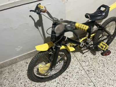 cycle almost new never used bete k liye li usne kabhi ni chalai