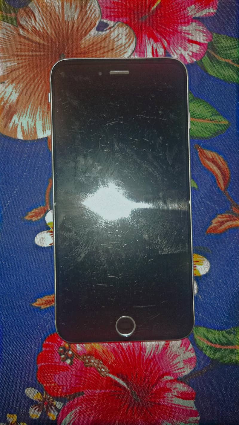 Apple iPhone 6s plus 1