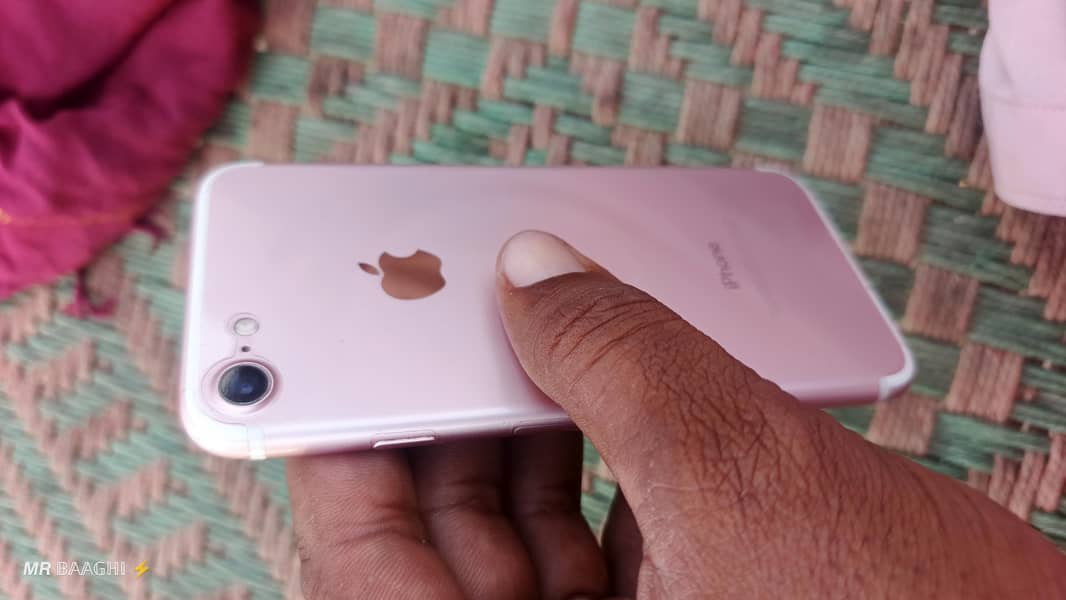 IPhone7 4